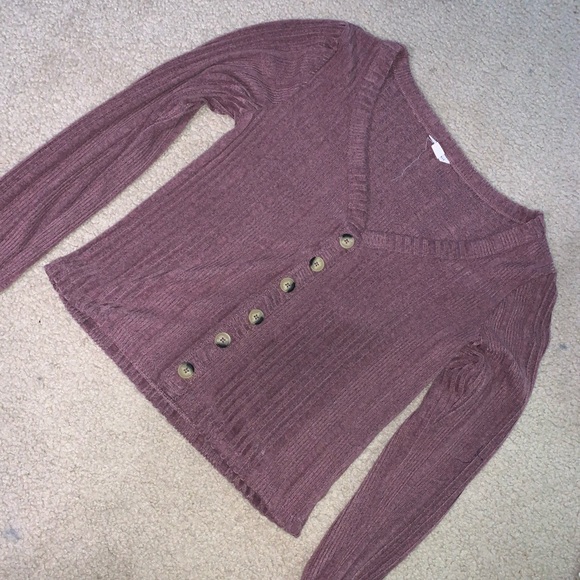 Light pink/purple long sleeve! - Picture 2 of 4